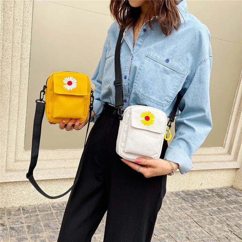 Small Canvas Daisy Shoulder Bag Handbags for Women Student Fashion Outdoor Tote Phone Coin Purse Female Zipper Crossbody Bags