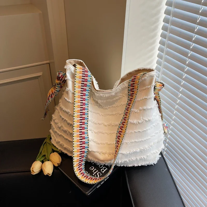 

Однотонные простые нейлоновые сумки на плечо большой вместимости на молнии, высококачественные повседневные универсальные свежие женские сумки через плечо, новинка 2023 года