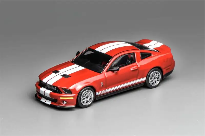 

1:64 Red white Mustang Shelby GT500 Diecast Collector's Vehicle Model Car