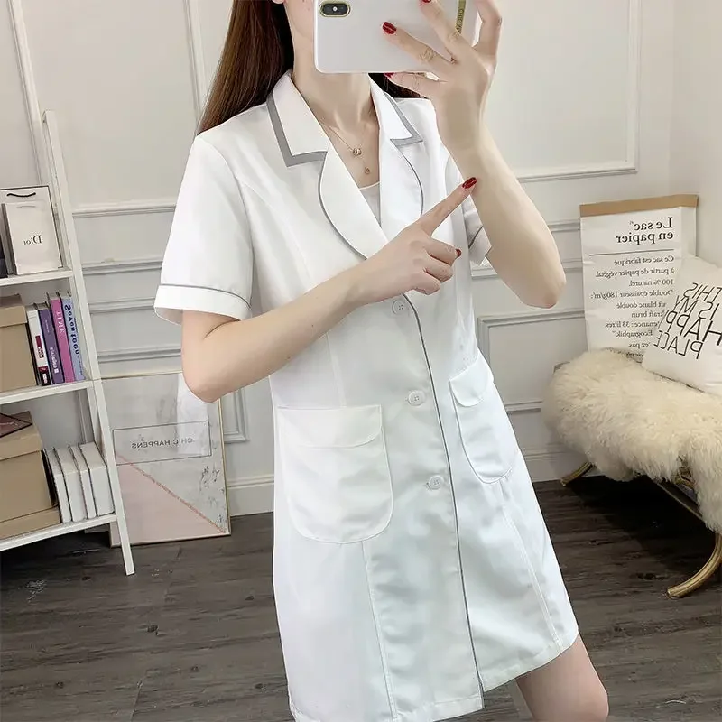 Kurze Uniformen Frauen Arbeits kleidung Schönheits kleidung Kosmetikerin Peelings Arbeits kleidung Schönheits salon Kleid Uniform Großhandel Mantel