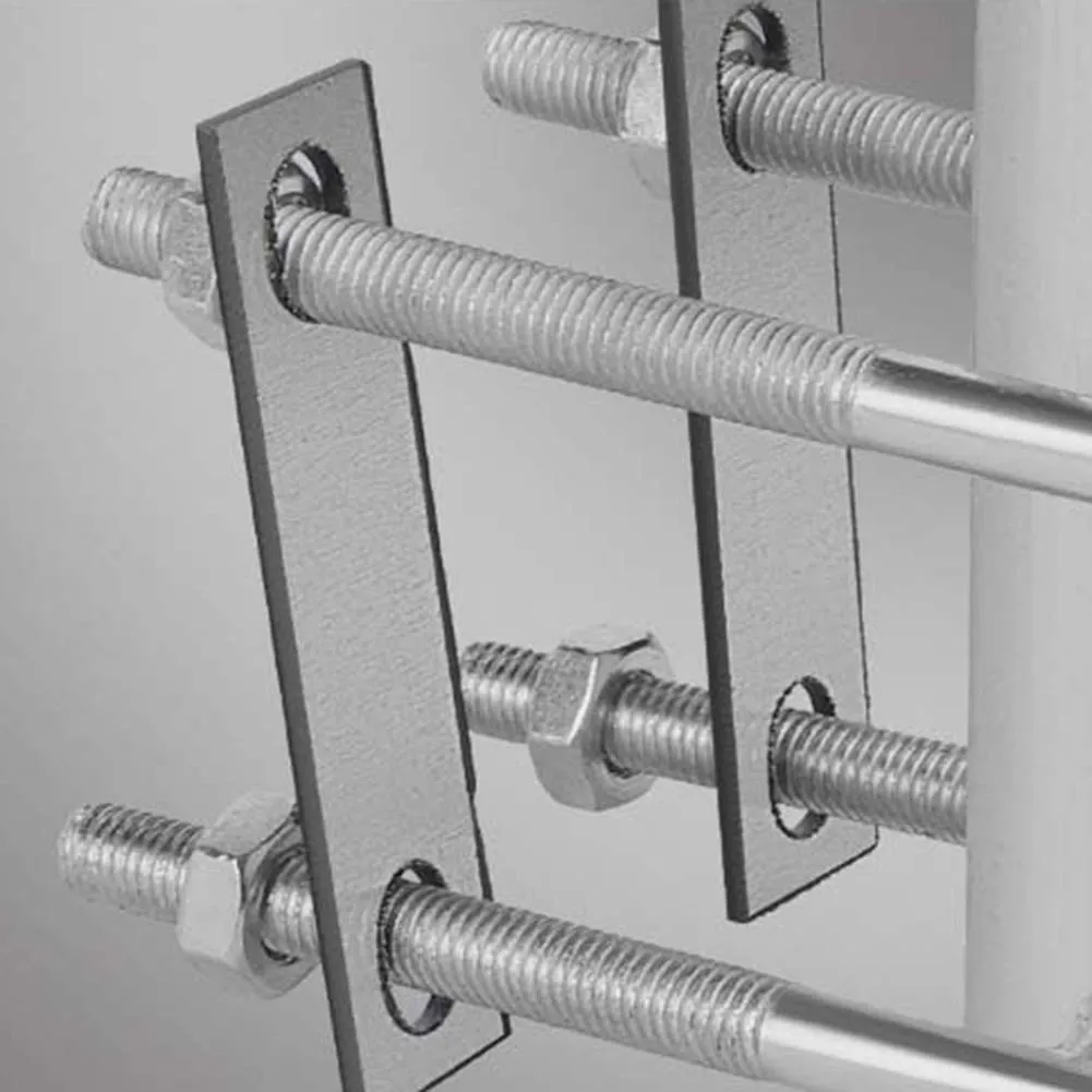 Piastra di montaggio Staffa di fissaggio dell'antenna Finitura anticorrosione Configurazioni flessibili Costruzione resistente per tubi fino a 42 mm