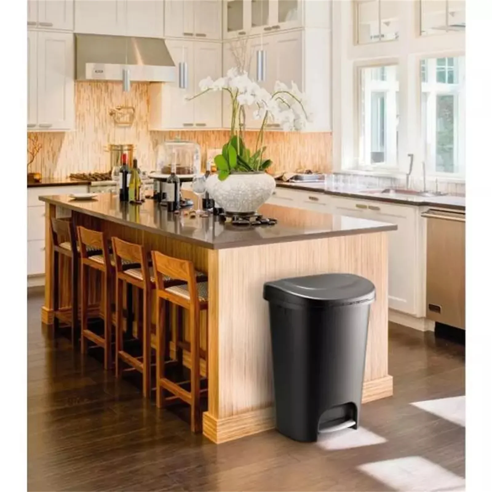 

NEW Durable 13 Gal. Trash Can Strong Pedal Step-On Indoor Kitchen Liner Lock