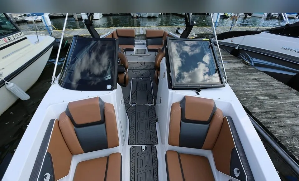 For 2016 Scarab 255  1/4