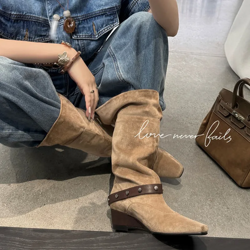 2026 New Matte Suede Wedge Heel Mid Calf Boots Square Toe Belt Buckle Decor Slip On Women Fashion Boots Black Brown Apricot F205