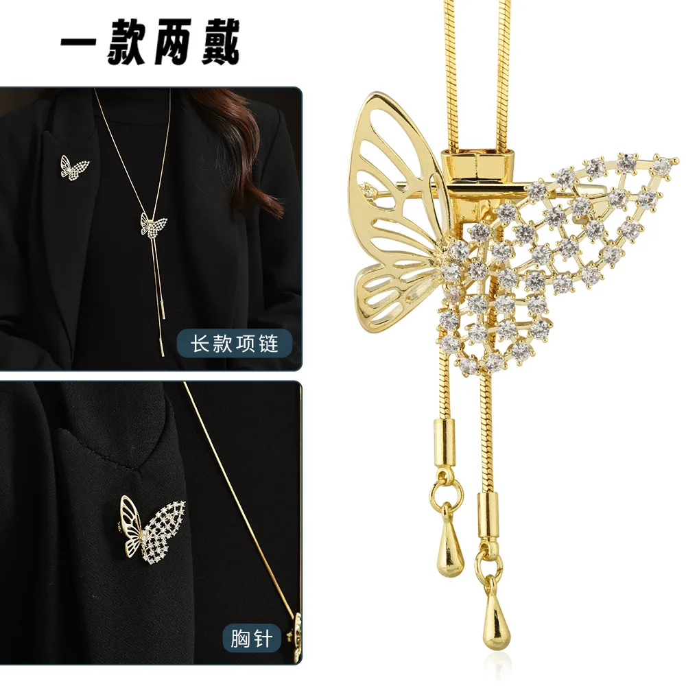 Die ausgehöhlte, schmetterlingsförmige, verstellbare Halskette mit langer Quaste dient als Corsage für Frauen