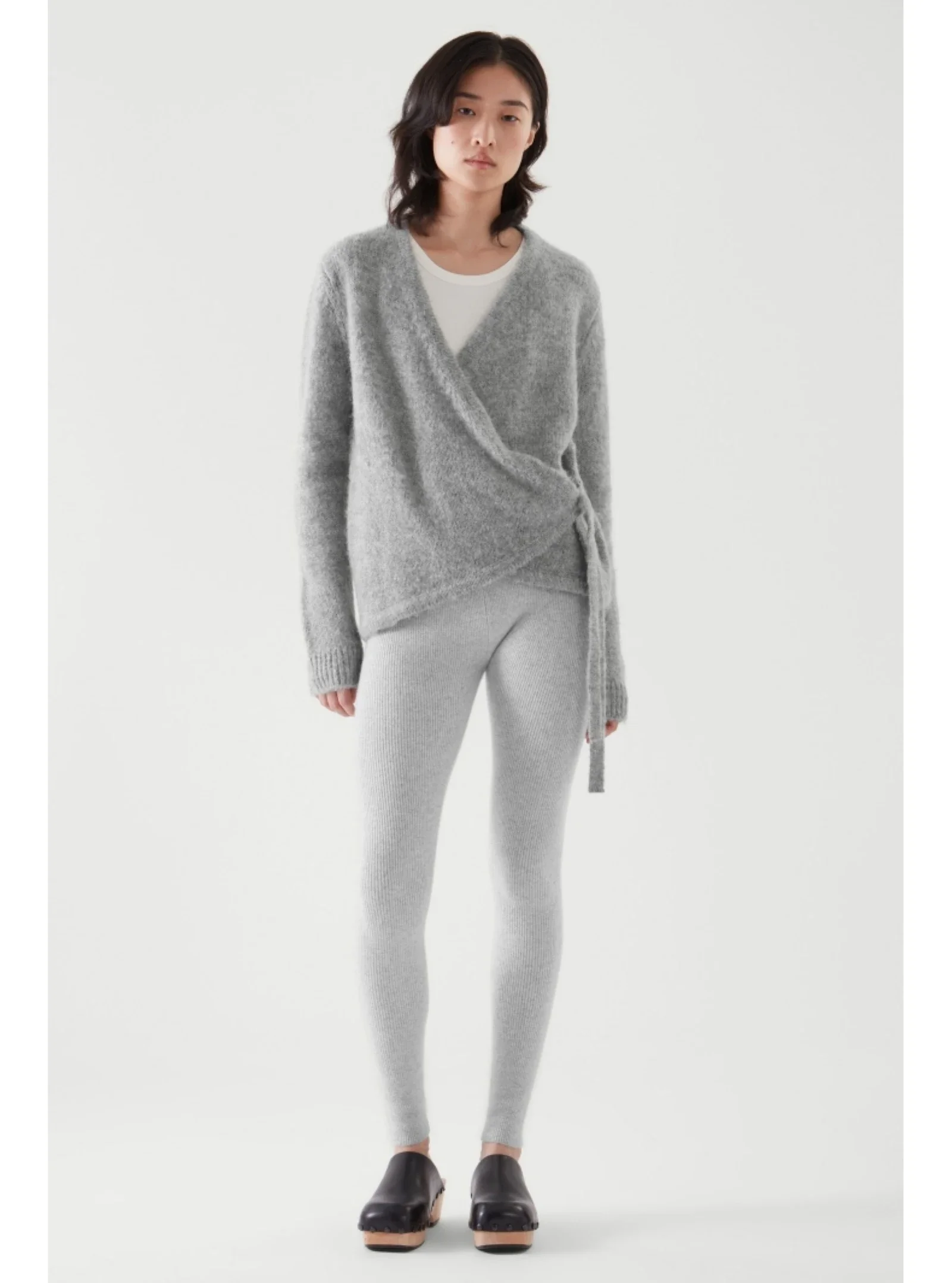 Éterický kostým 2025 YAZHIMEI zimní nový styl dámského ležérního módního standardního asymetrického kardiganu ze směsi vlny - náhled 4