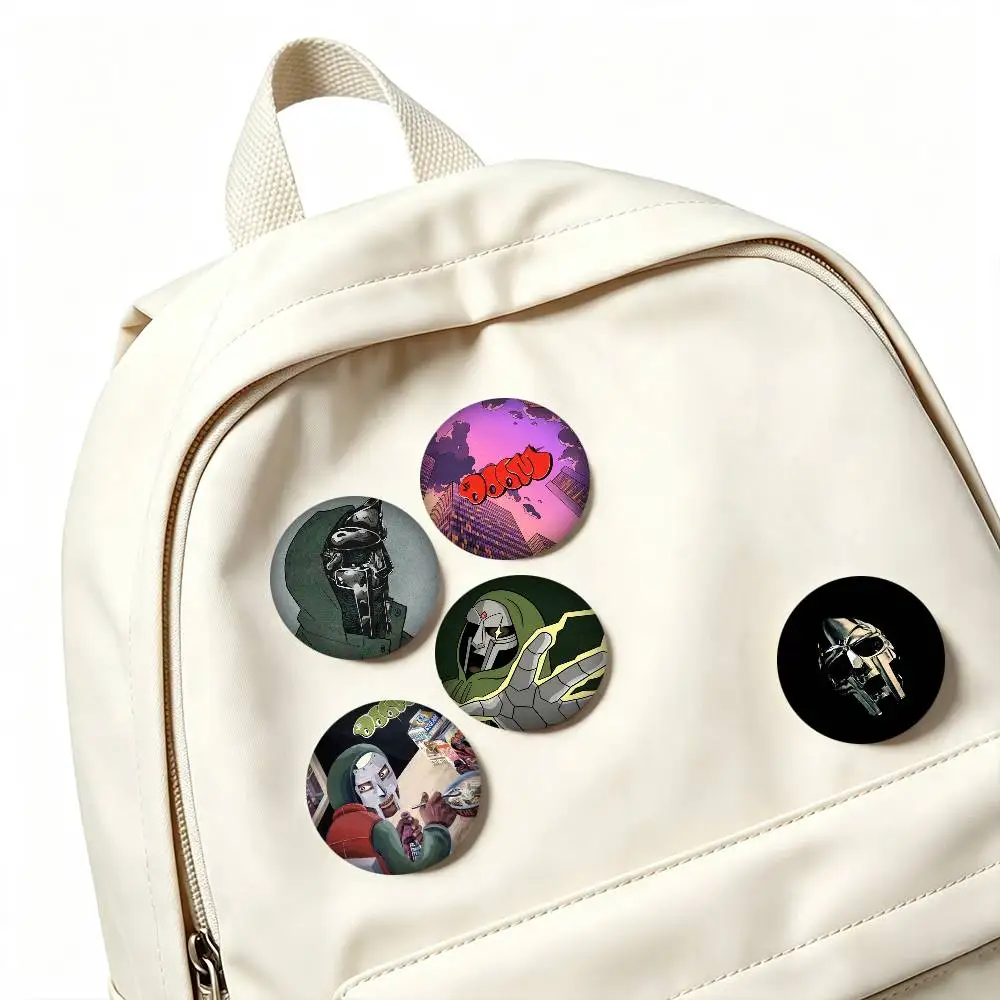 M-MF DOOM Mask Rapper  25 32 44 58 75mm Badges Personalized Round Brooches Pins Accessory Gift