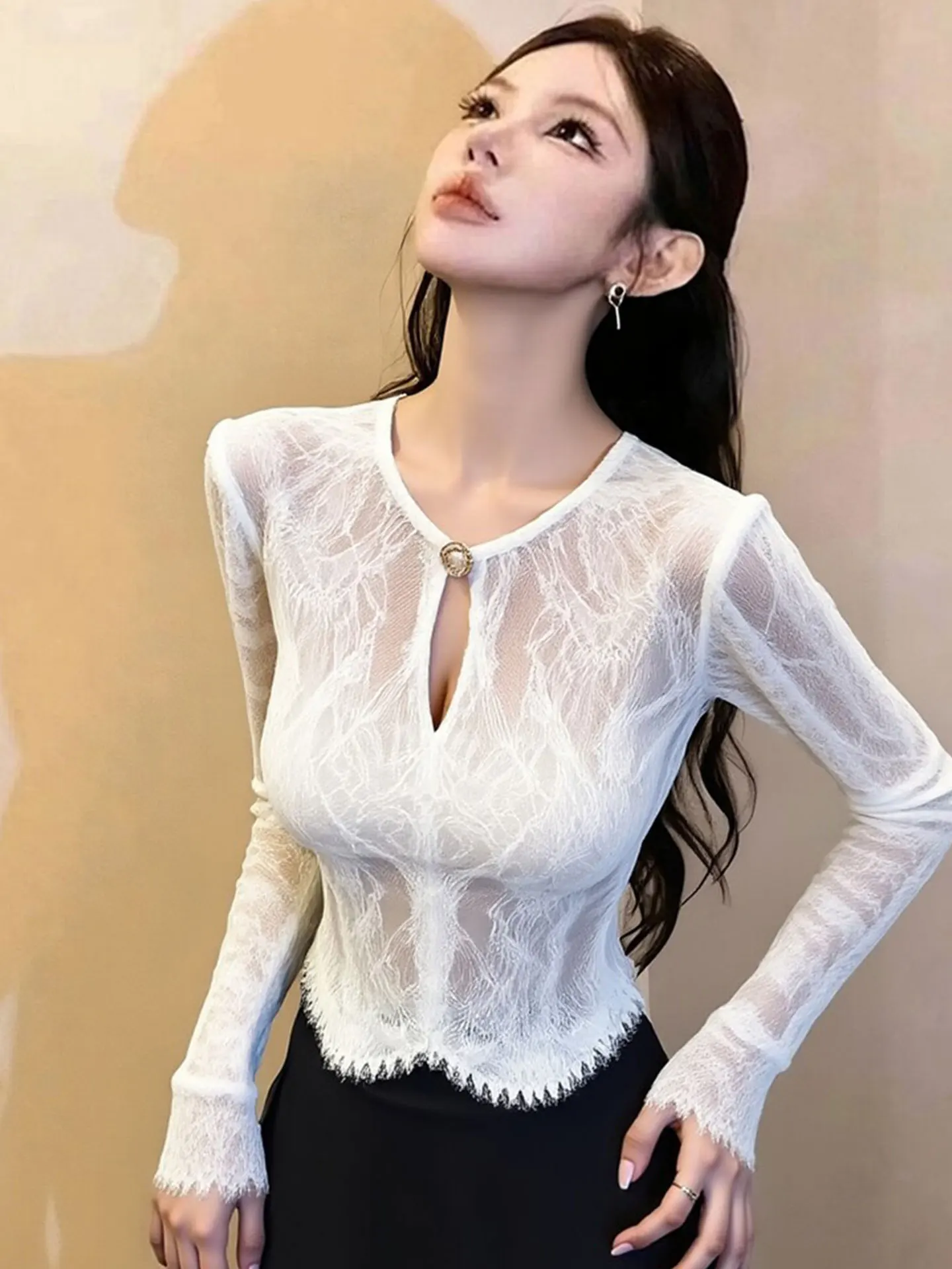 

Ele Hollow out Lace Base irt Women's Slim Fit Comfortable Faionable Spring Top Korean Sle round Ne Long Sve