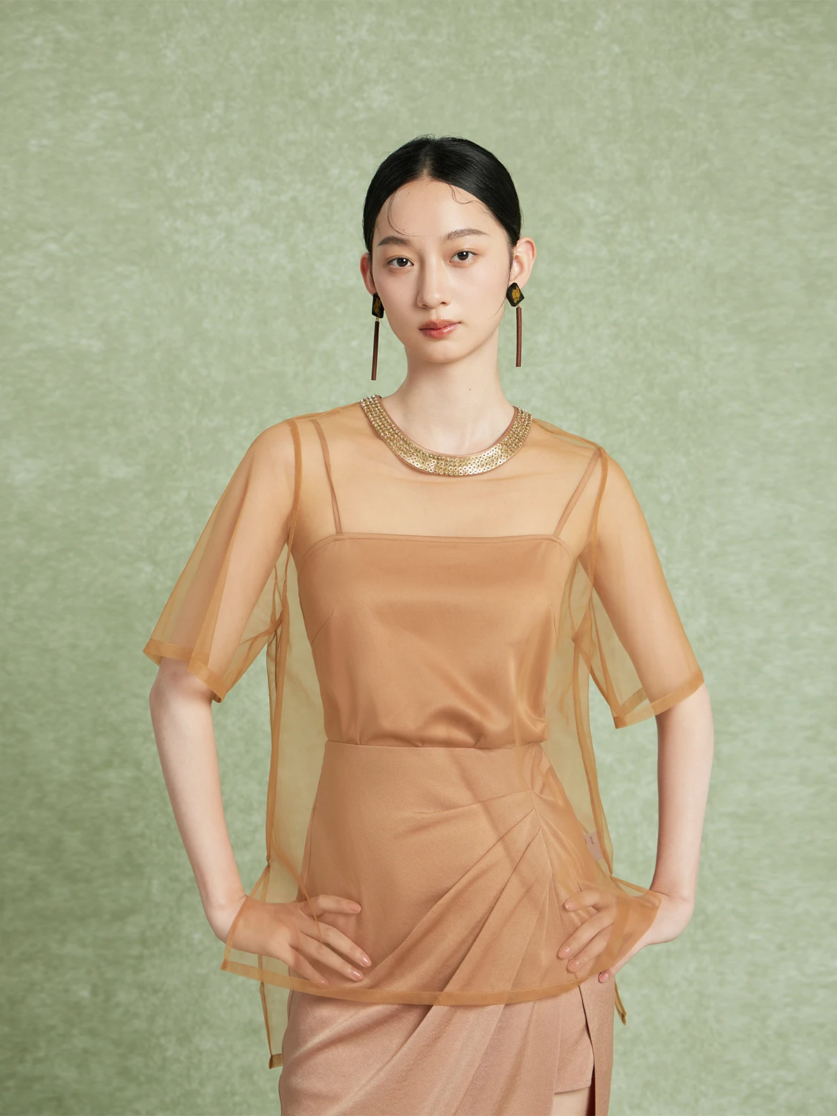 

Комплект свободной футболки Ele с бисером и Neline в новом китайском дизайне, тонкая мягкая нейлоновая ткань, круглый летний наряд