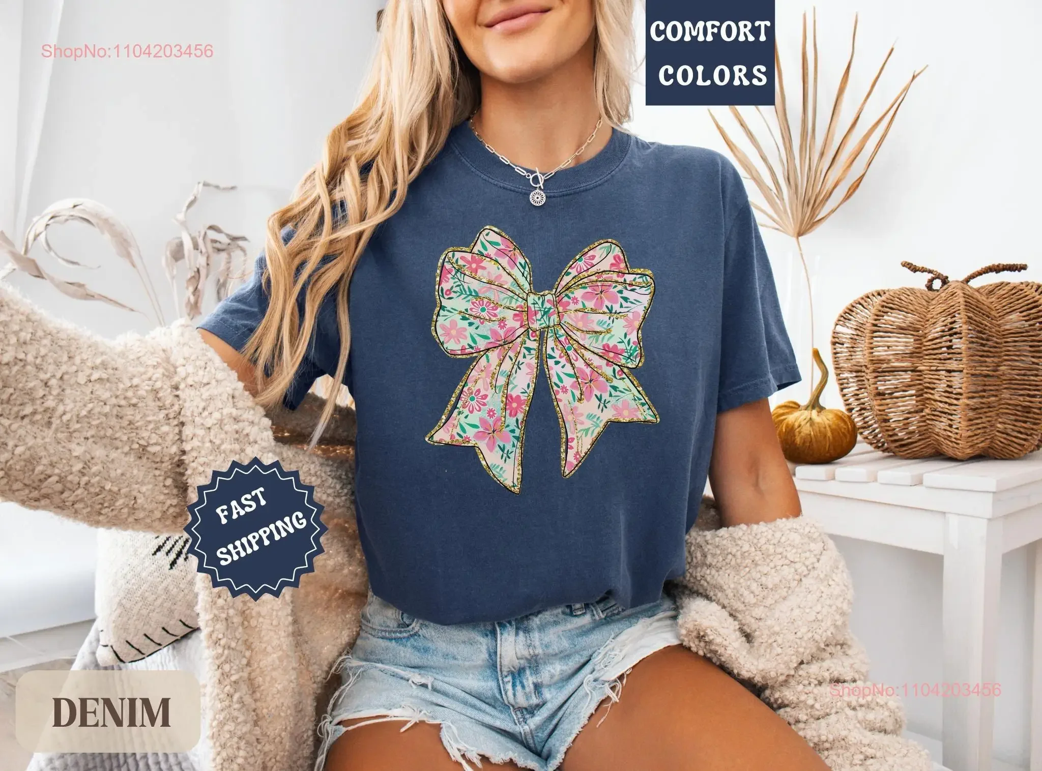 

Футболка с кокеткой и бантом Comfort Colors, эстетичная мягкая лента для девочек с цветочным принтом, винтажная стираная уличная одежда с графикой для подростков и девочек