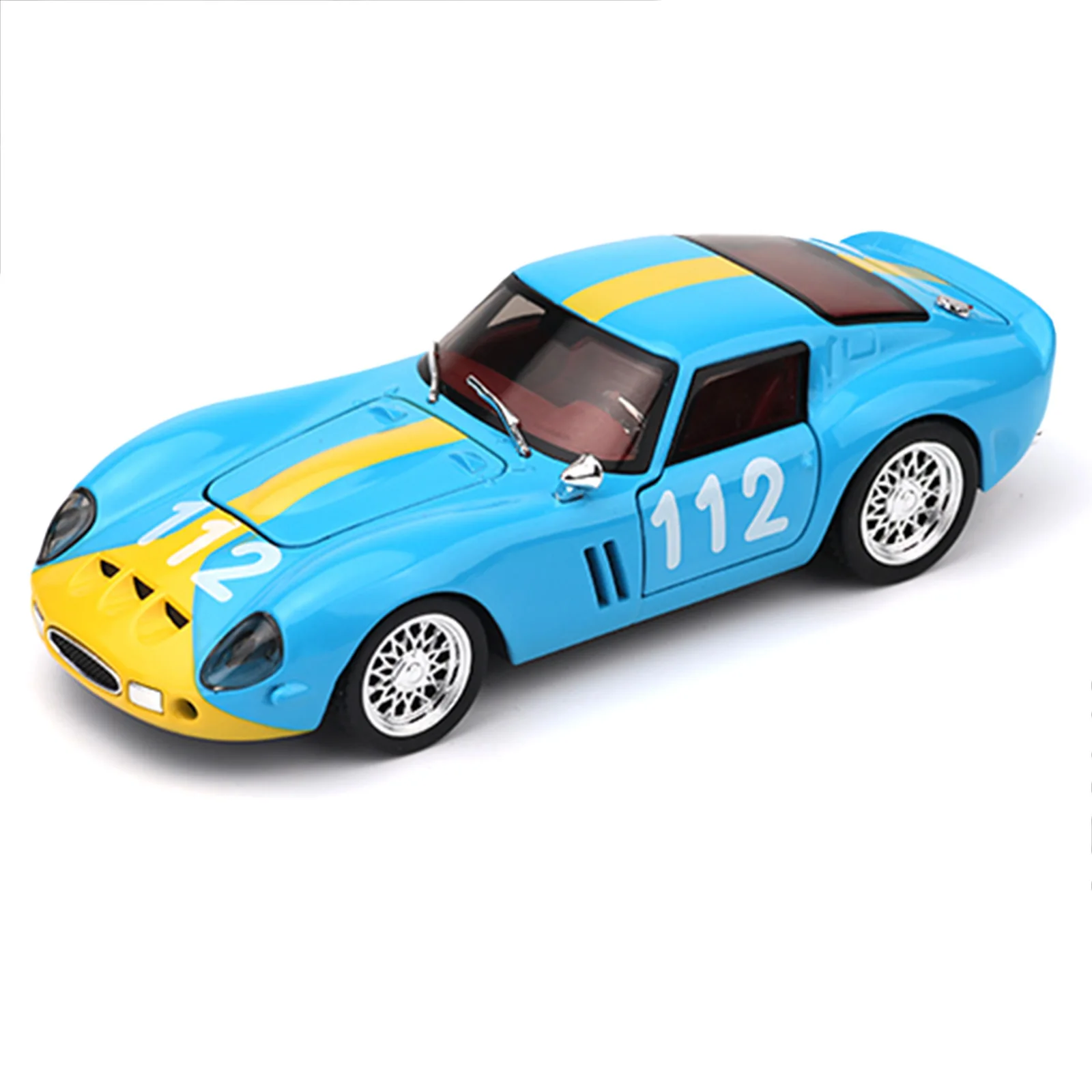 

1: 32 alloy 250GTO track version model simulation sound and light feedback, car collection ornaments children's toys
