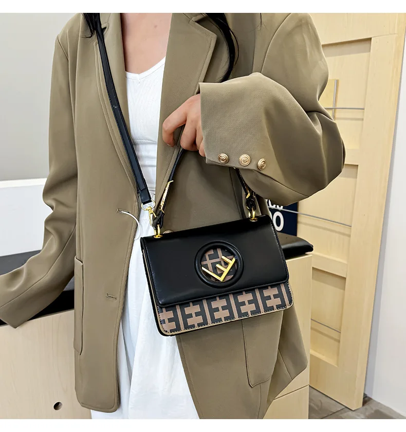 محفظة عصرية منقوشة 2025 - حقيبة كروس/كتف، تصميم مربع فرنسي أنيق، حقيبة يد عصرية خفيفة الوزن #4