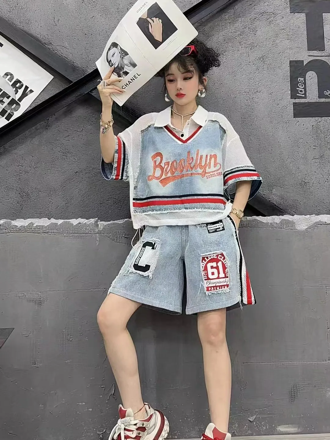 

Trendy European Style Denim Patchwork Hollow out Loose Shorts Women's Casual Summer Fashion Set with Printed Hollow Top And S...