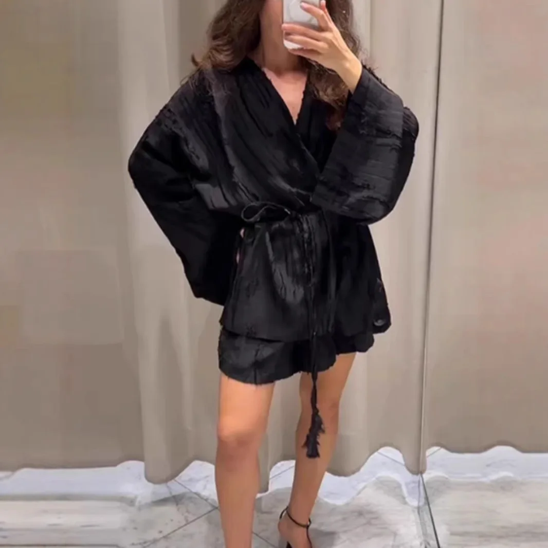 

Women's V-neck Long Sleeved Top And Shorts Sets Retro Solid Streetwear Outfits Autumn New Black Bathrobe Loose Two Piece Set