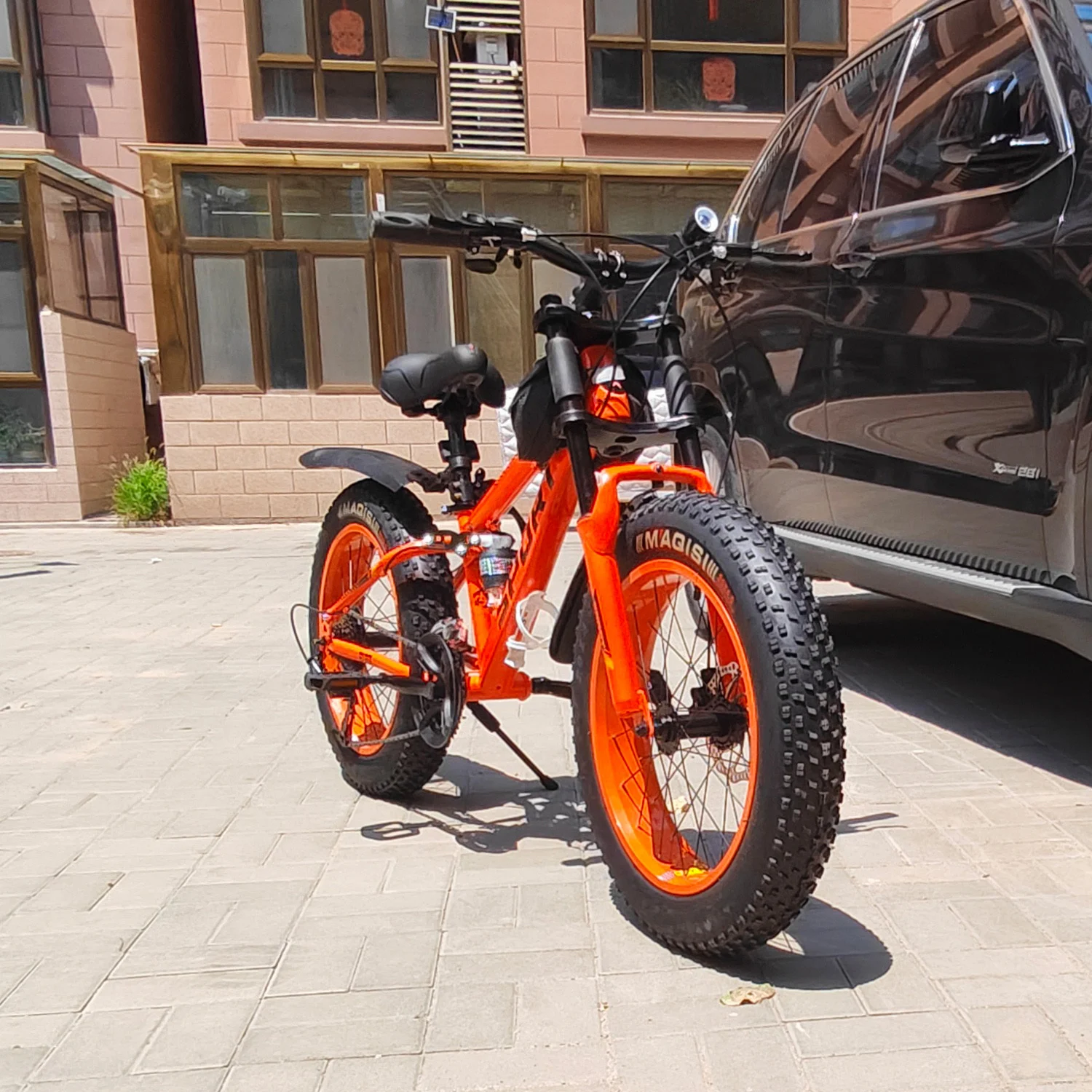 

Large Tires 4.0 Ultra-wide Beach Snow Mountain Bike Off-road Variable Speed Double Shoulder Double Shock Absorbing Bicycle
