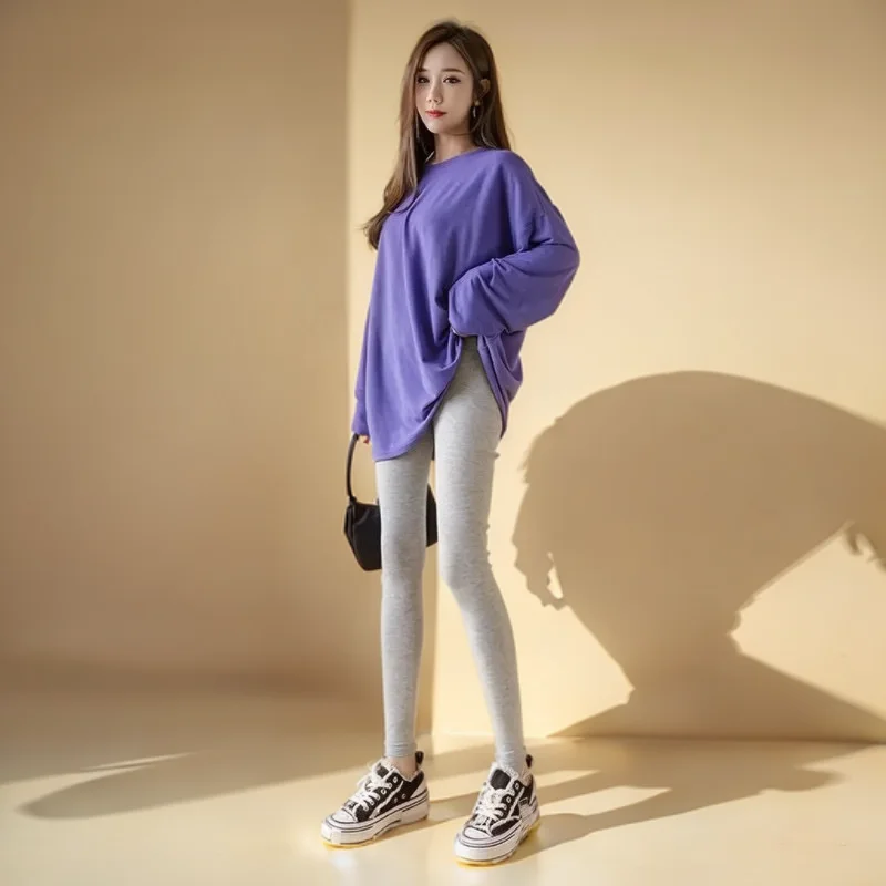 سراويل ضيقة نسائية بدون خياطة ذات ملمس عاري، بطانة مطرزة لطيفة ومرفوعة، مظهر حريري سميك مموه صلب