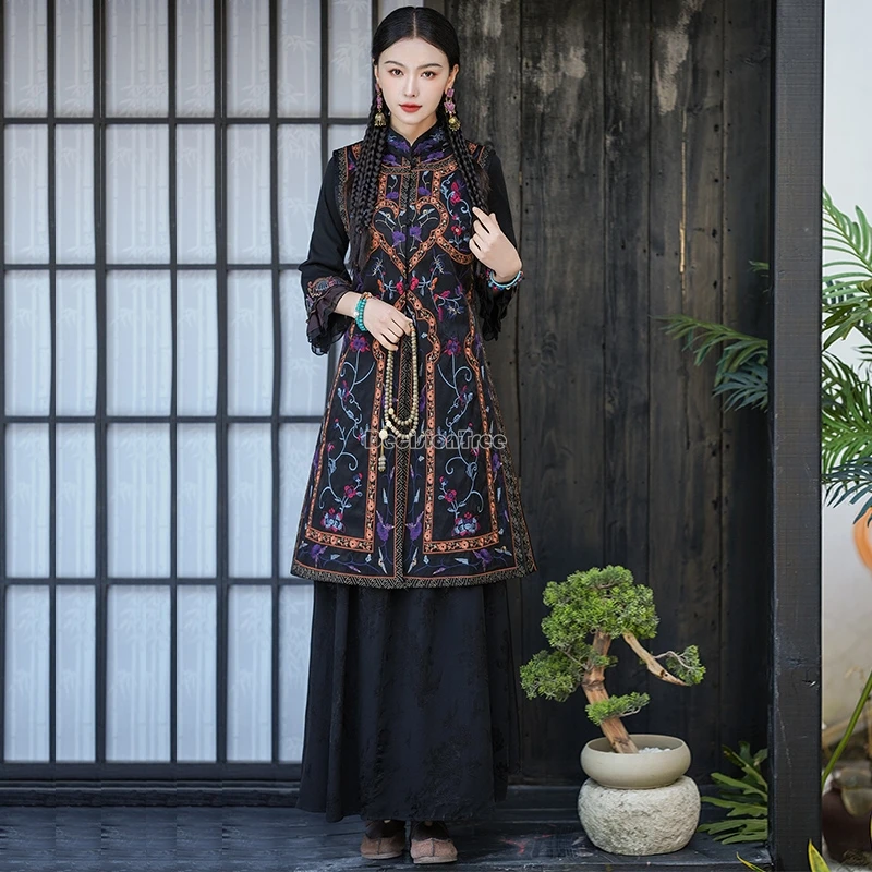 

2024 ethnic style new chinese embroidery flower stand collar yarn sleeve clip coat casual retro style women long coat top t001