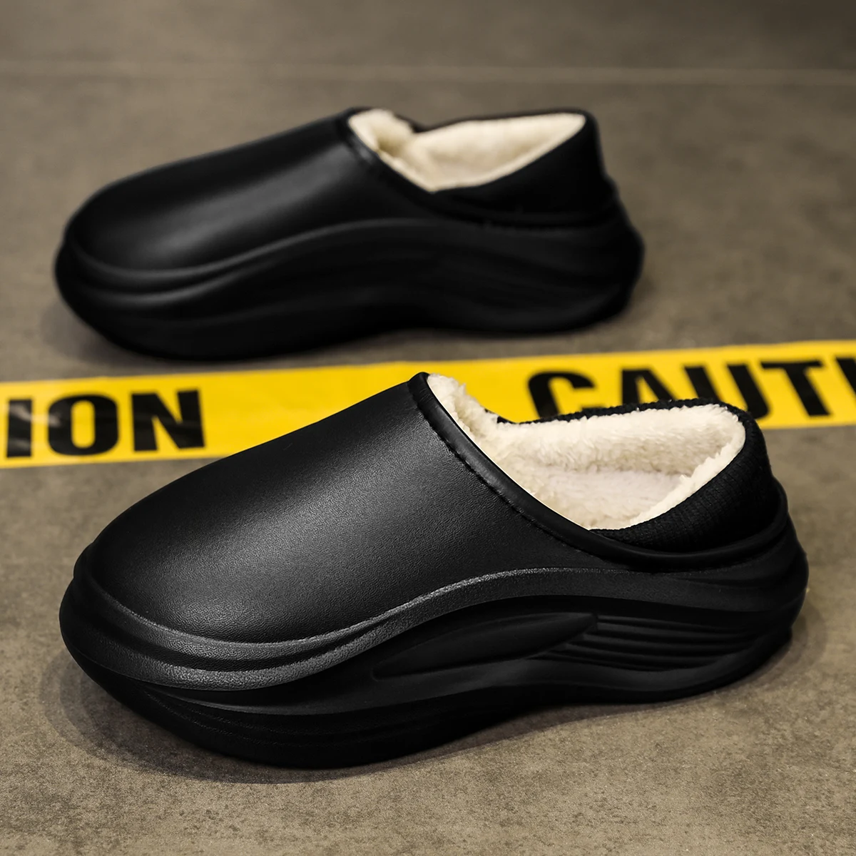 

Новые модные хлопковые тапочки, мужские зимние теплые домашние хлопковые туфли, непромокаемая садовая обувь, домашняя лаконичная обувь без шнуровки