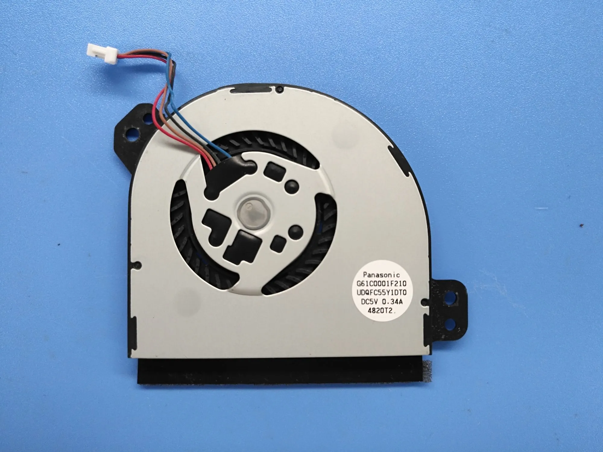 

WT310 Portege Z10T-A Cooling Fan G61C0001F210 UDQFC55Y1DT0 DC 5V 0.34A Server Cooling Fan