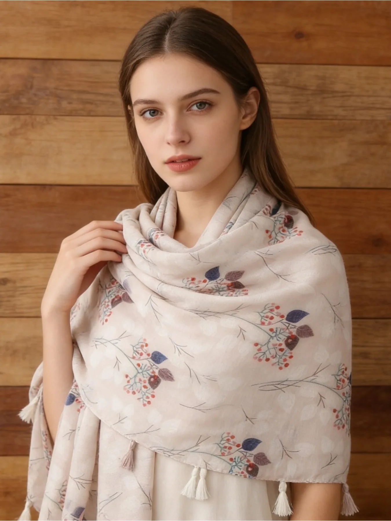 

Женский шарф Mori, светлый, с узором ветвей и цветов, длинный, весенне-летний, легкий и дышащий, с бахромой.