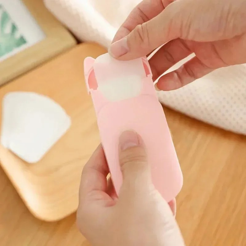 

20pcs/box New Fashion Disposable Soap Papers, Travel Portable Hand Washing Soap, Mini Boxed Soap Chips, Hotel Disposable Soap