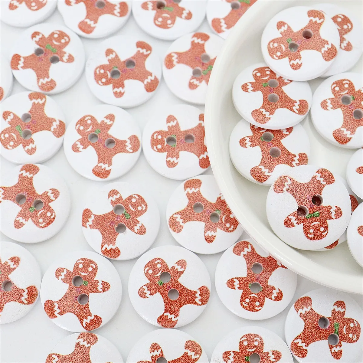 40pcs 20mm Wooden Round Christmas Buttons Gingerbread Man Xmas Tree Gingerbread Printed Sewing Accessory DIY Crafts Scrapbooking