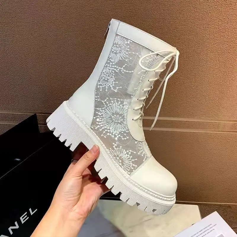 2024 New White Breathable Mesh Cool Boots Thick Sole Versatile Summer Boots Hollow out Boots Spring/Summer Thin Style