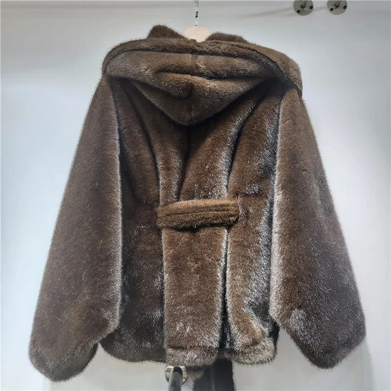 Invierno nuevo estilo europeo americano manga de murciélago con capucha abrigos de piel sueltos moda gruesa cálida con cordones en la cintura abrigo de piel de visón sintético