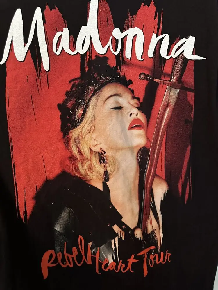 MADONNA Rebel Heart Tour 2015 Concert T-Shirt Pre-owned Tultex Size Large