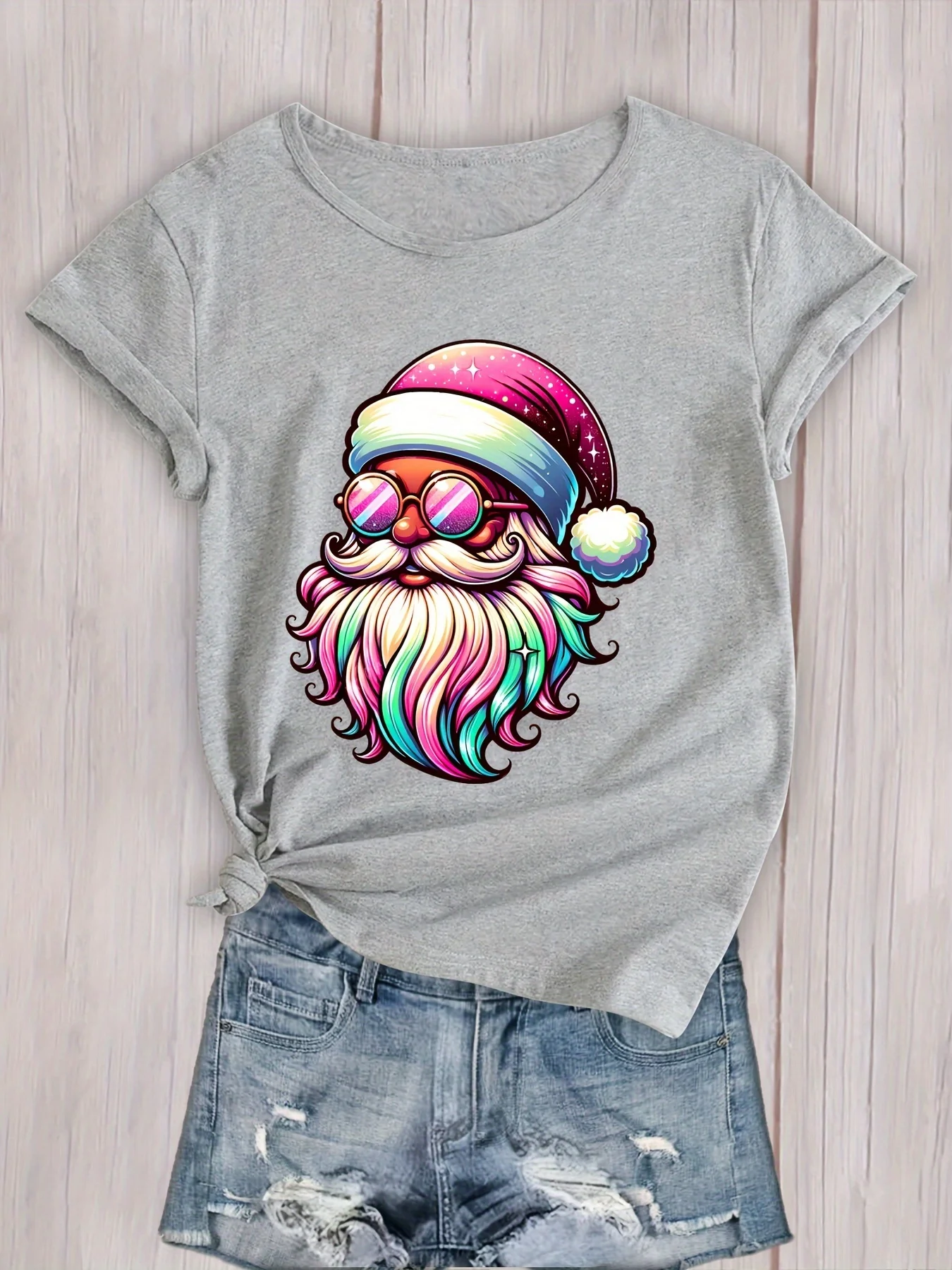 تي شيرت نسائي مطبوع عليه رسومات سانتا كلوز لعيد الميلاد الاحتفالي، مريح برقبة دائرية كاجوال وأكمام قصيرة، ملابس رياضية قابلة للتنفس