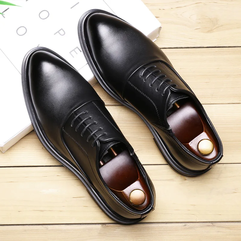 

Мужские туфли 2026 года: новые, с острым носком, на шнуровке, на массивной подошве, деловые повседневные, удобные, в британском стиле, из мягкой кожи, для свадьбы