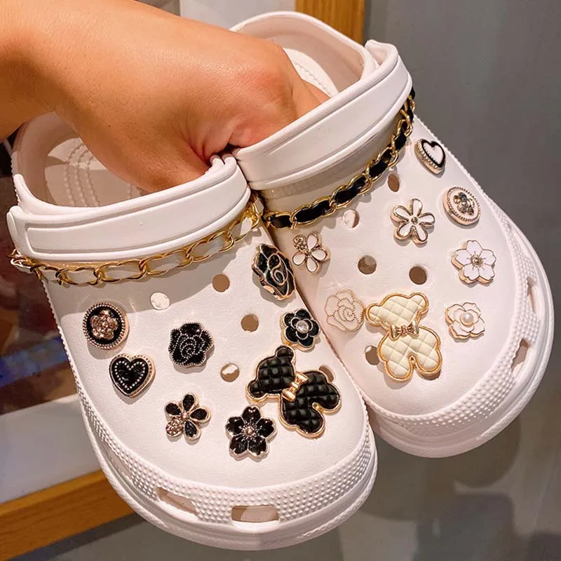 Cartoon Cute style Clogs DIY 3D stereo doll Shoe Flower Decorative Buckles Detachable Soft Rubber Shoe Charms Children gift