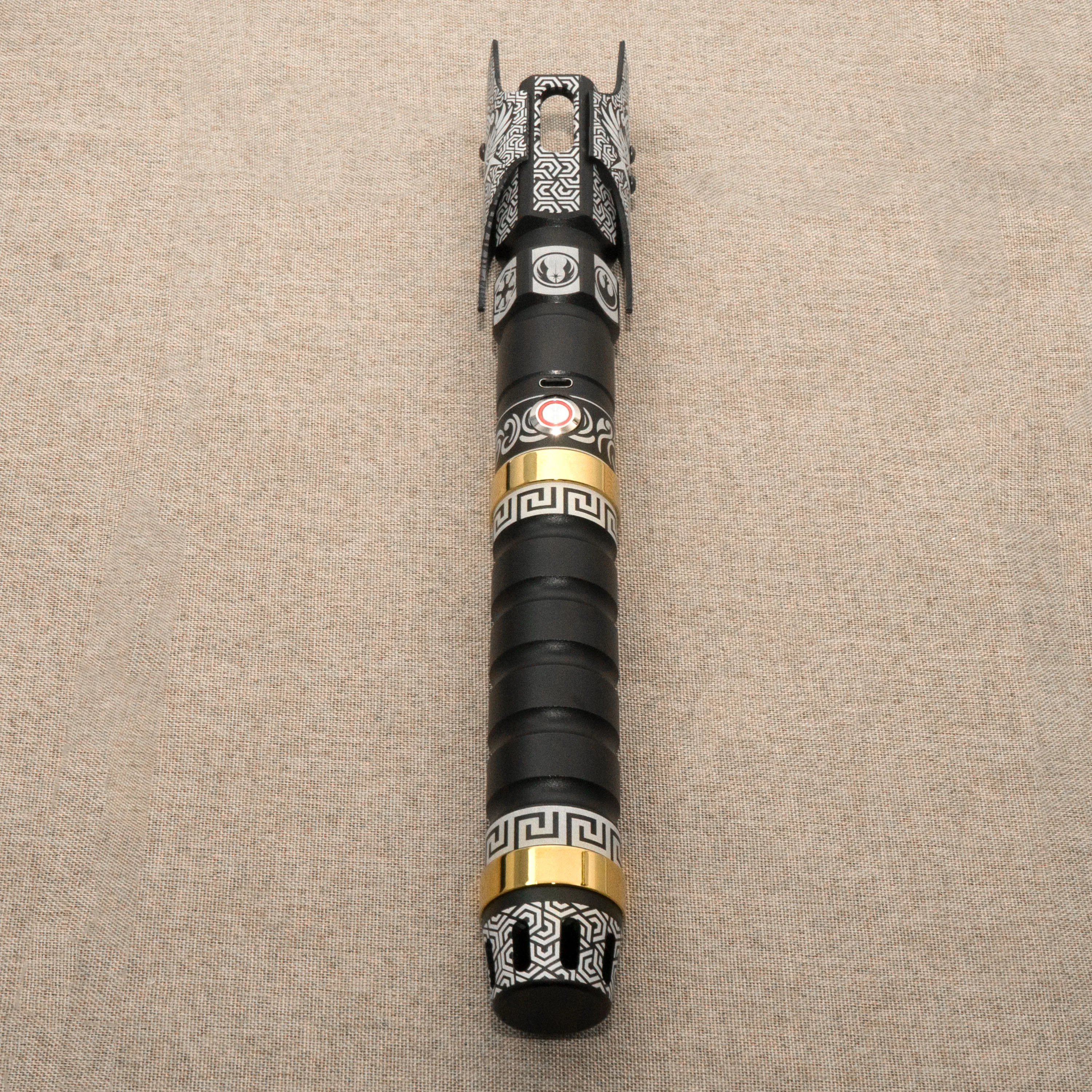 V8-1.0 Design intagliato nero Una varietà di opzioni Accessorio per sabbie luminose Dispositore personalizzato in metallo e alluminio per sabbie luminose