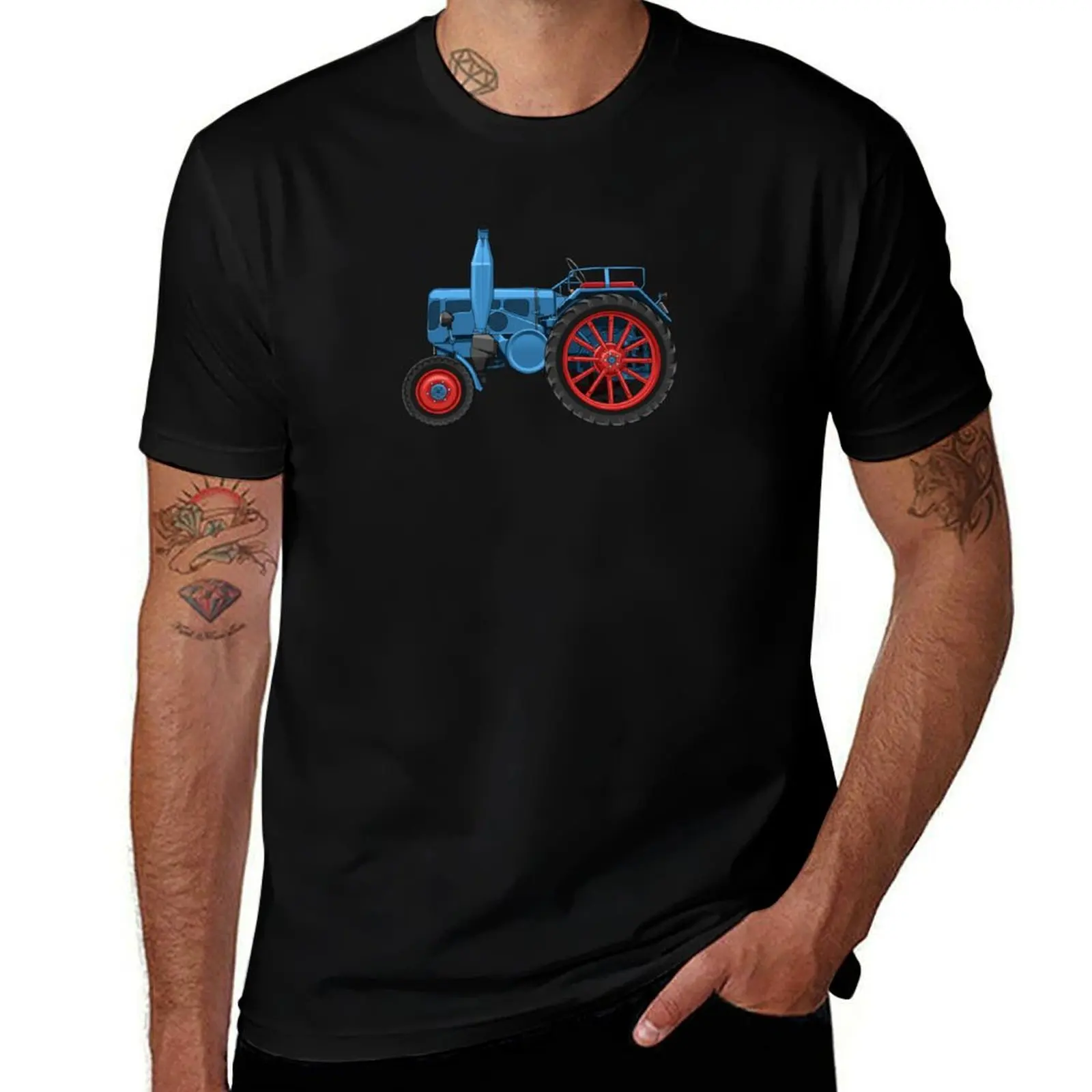 

Vintage tractor Lanz D1906 illustration T-Shirt Christmas Casual Tee Shirt