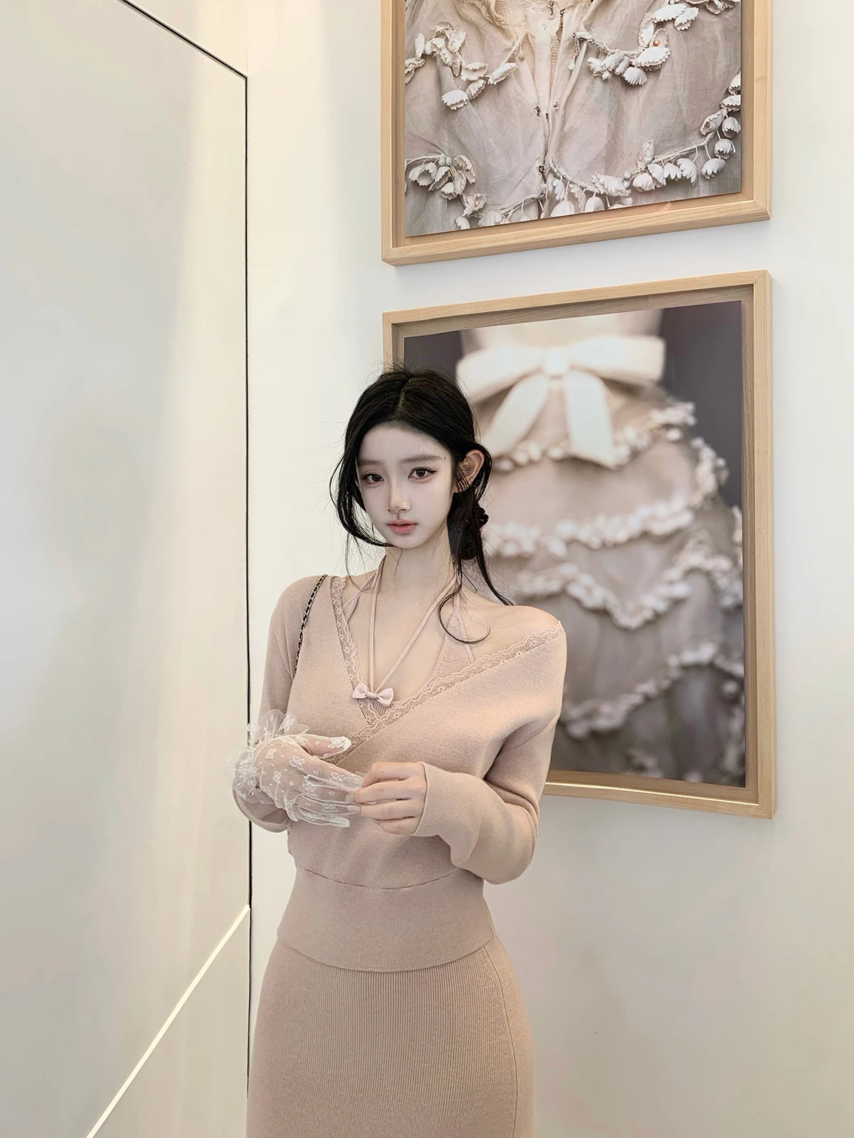 

Вязаный кружевной свитер-топ Spicy Hotdog с V-образным вырезом, длинными рукавами, облегающий, повседневный, молодежный, зимний, модный, простой крой