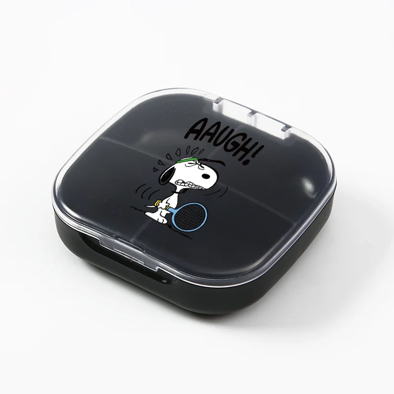 Snoopy Staubdichte tragbare 4-Quadrate Mini-Pillenverpackungsbox Niedliche Cartoon-Vitamine Kalziumtabletten mit Deckel Aufbewahrungszubehör