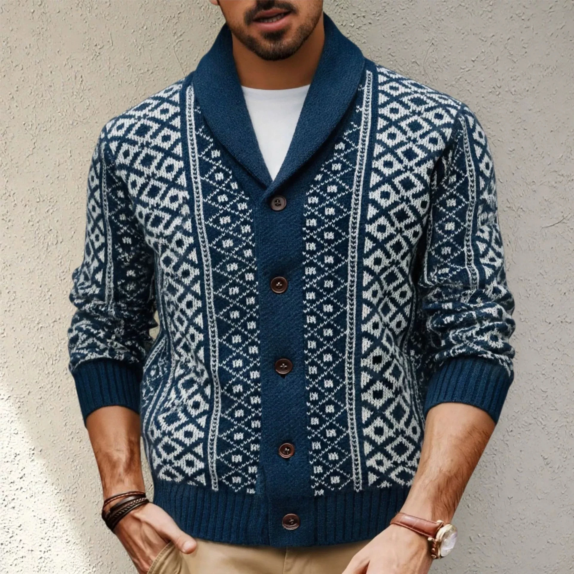 Men's European and American men's retro knitted sweater jacket long sleeved heavy jacquard green fruit collar sweater