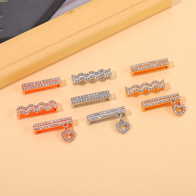 Correa de reloj de silicona para Iwatch, conjunto de anillos colgantes con forma de corazón, pulsera de Apple Watch