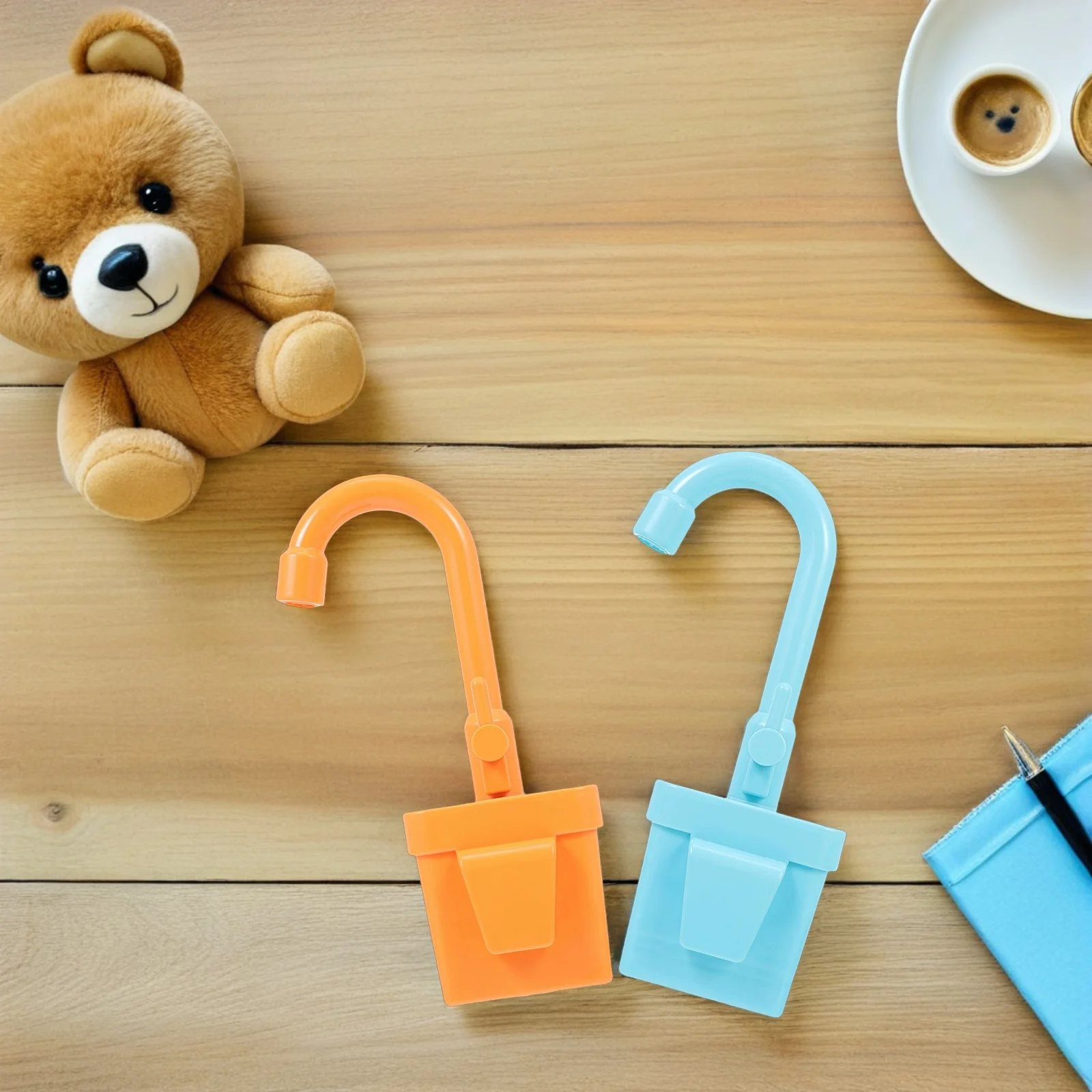 

2Pcs Plastic Water Faucet Plaything for Children's Pretend Play Rotate Simulation Faucet Artificial Tap for Playing House