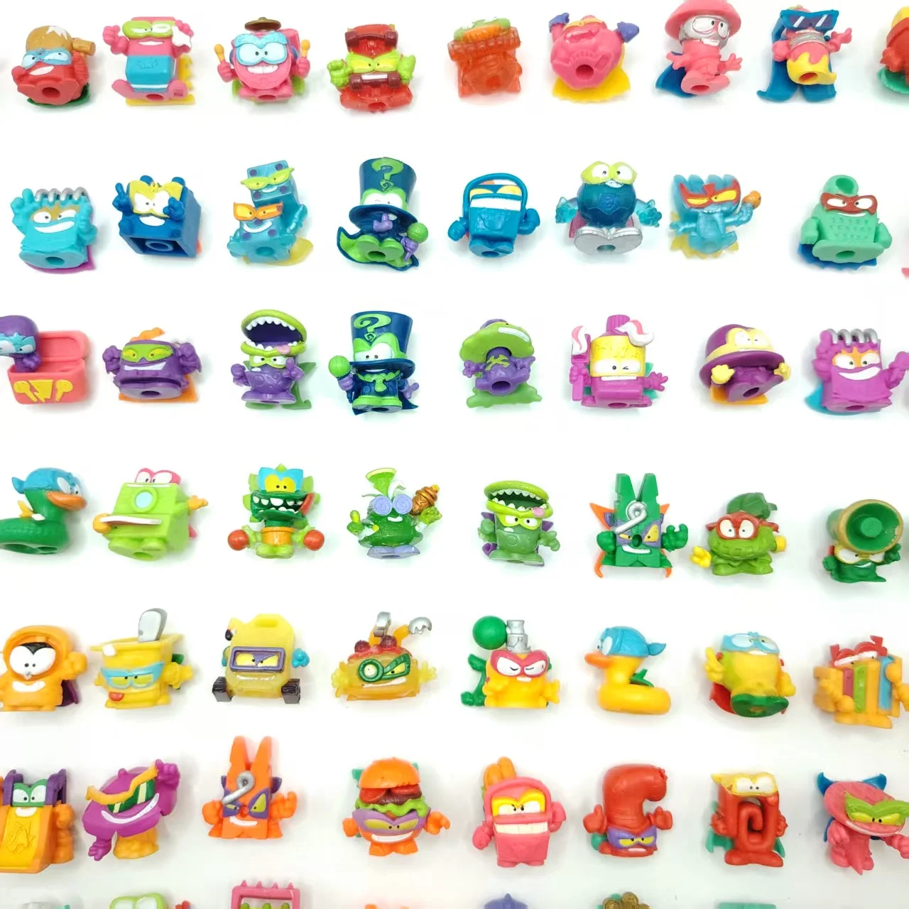 10-200pcs Superzings Superthings Anime Dolls Playing Animal