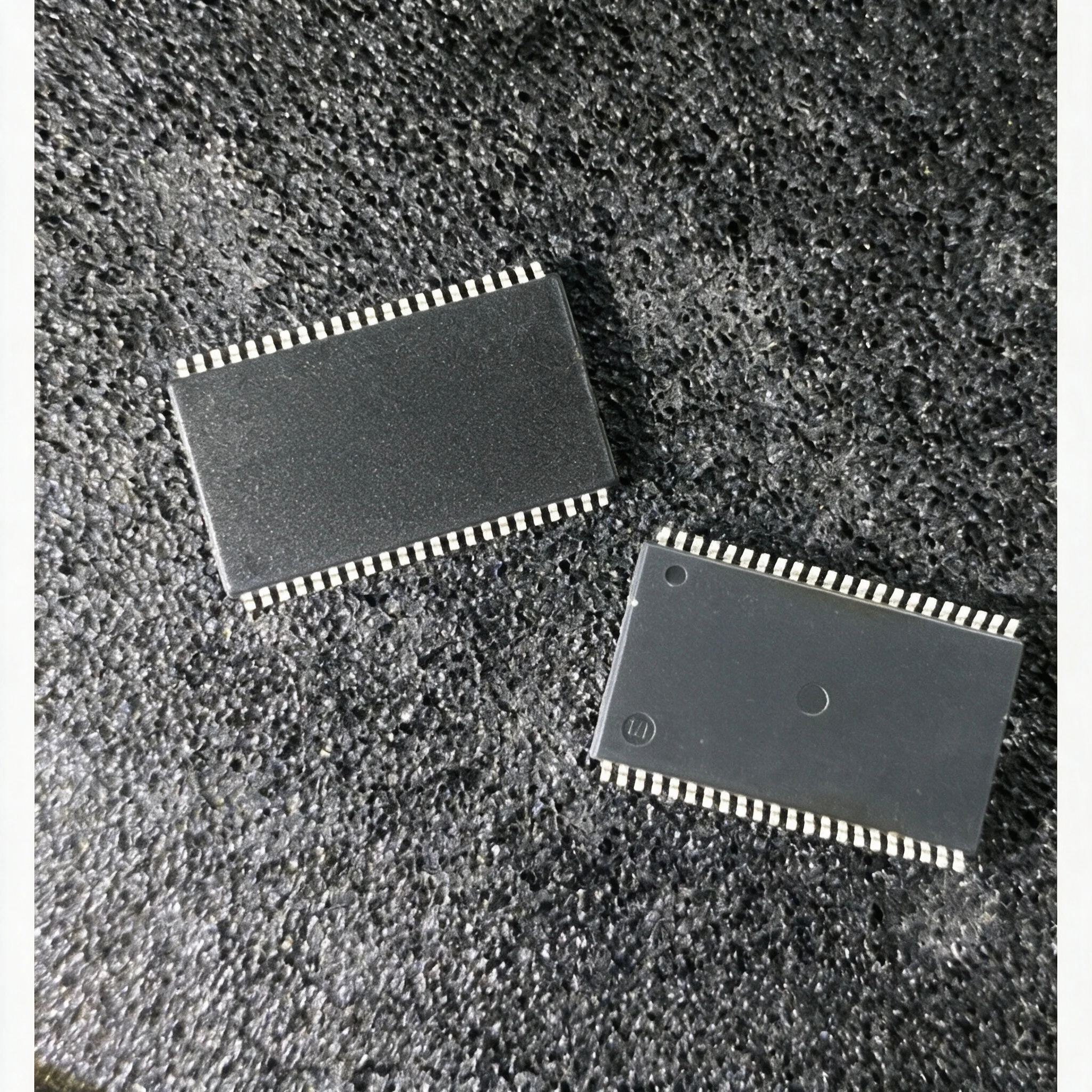 5piece BS6164017EIP55 BS6164017ECP55 TSOP44