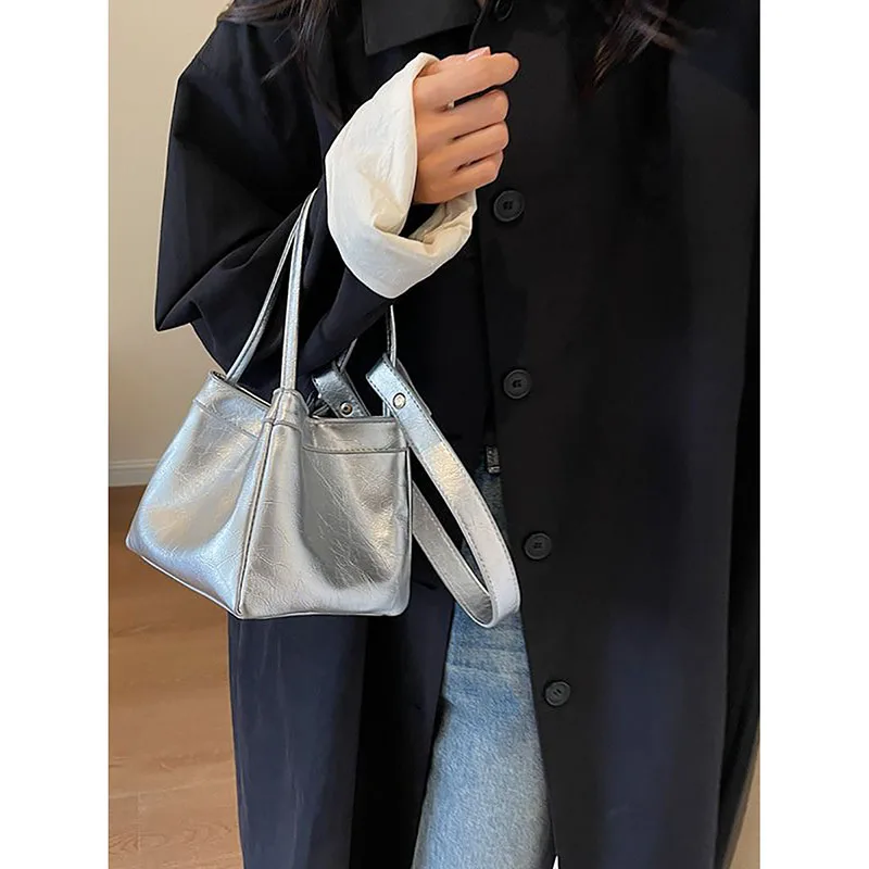 Stylish Design Sense Bucket Bag High Quality Casual Texture Shoulder Bag Ladies 2024 New Patent Leather Solid Portable Handbag