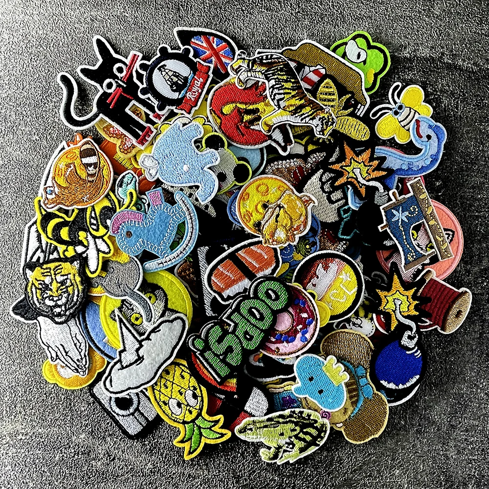 Randomly Mix 100 Pieces Patches Embroidery Applique Ironing Clothing Sewing Supplies Decorative Handmade Cartoon Patch
