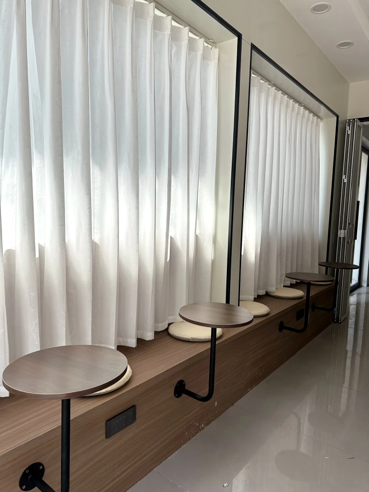 

Modern milk tea drink shop cake shop cafe Internet celebrity wall mounted small round table wall hanging table booth table