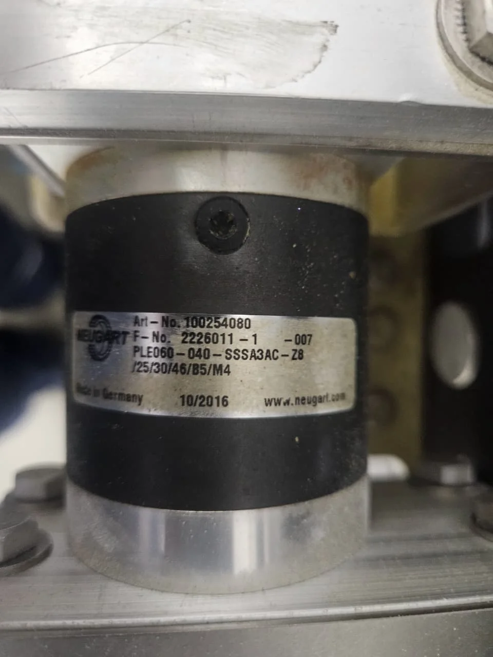 

1 шт. мотор-редуктор PLE060-040-SSSA3AC-Z8 будет отправлен в течение 3 недели