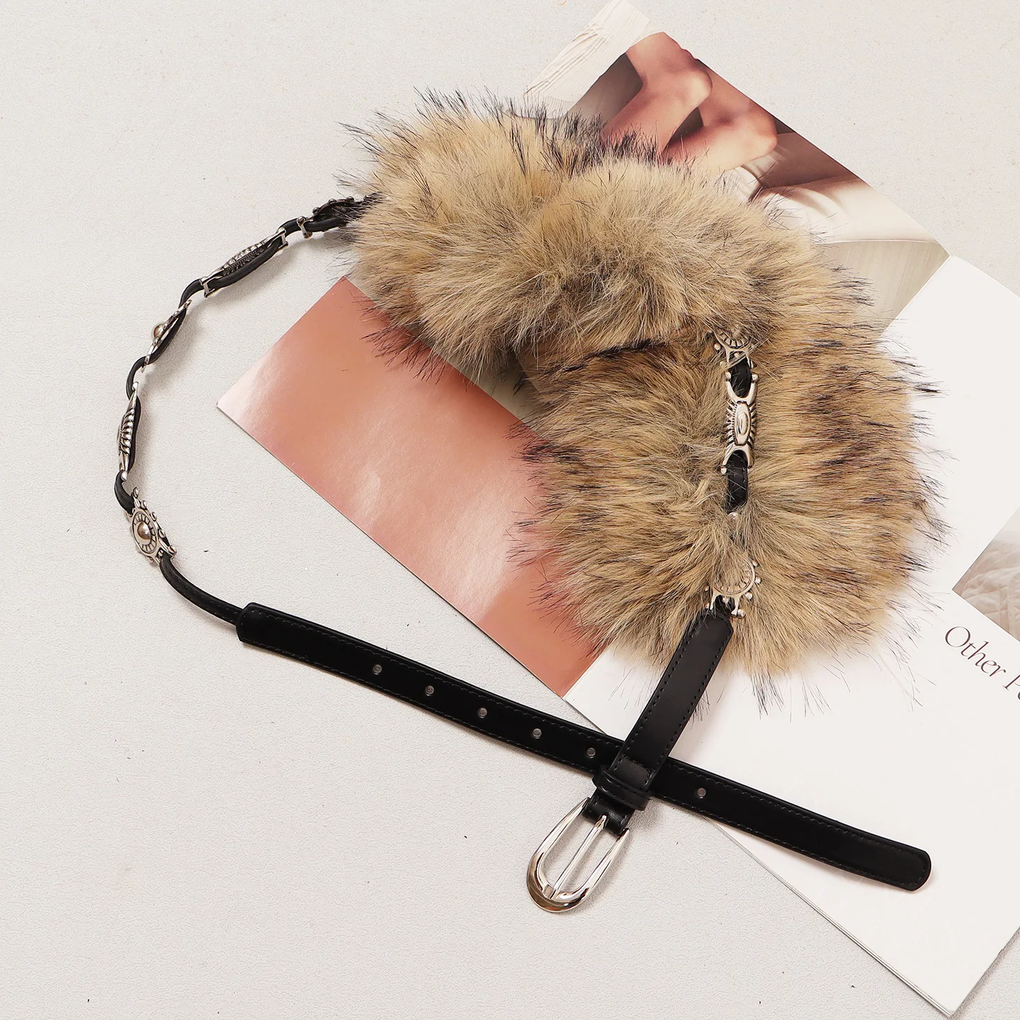 

Y2K Тонкие поясные ремни из искусственной кожи с искусственным мехом, пояса в богемном стиле для женщин, осень 2025, рок-стрит, оригинальный дизайн, ремни из искусственной кожи