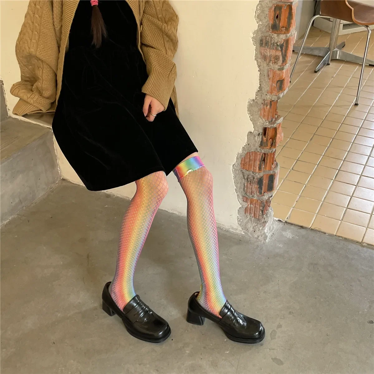 Frauen Sexy Lange Fishnet Regenbogen Farbe Strümpfe Damen Einzigartige Neue Design Über Das Knie Oberschenkel Hohe Socken Medias JK Mesh Strümpfe