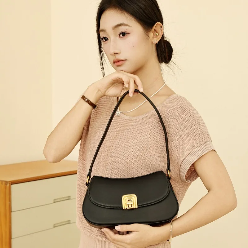 Women Faux Leather Saddle Shoulder Bag Retro Metal Lock Design Removable Strap Casual Daily Crossbody Handbag