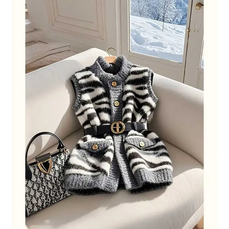 

Women Clothes Spring Autumn Fashion Simplicity Button Color Blocking Vest Female All-match Temperament Pocket Tank Top Top Tee