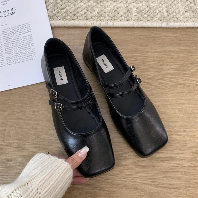 خريف موضة جديدة الفرنسية رومانسية الرجعية مزاجه أنيقة كلمة واحدة ساحة تو التنقل أحذية مريحة بكعب مسطح 2025